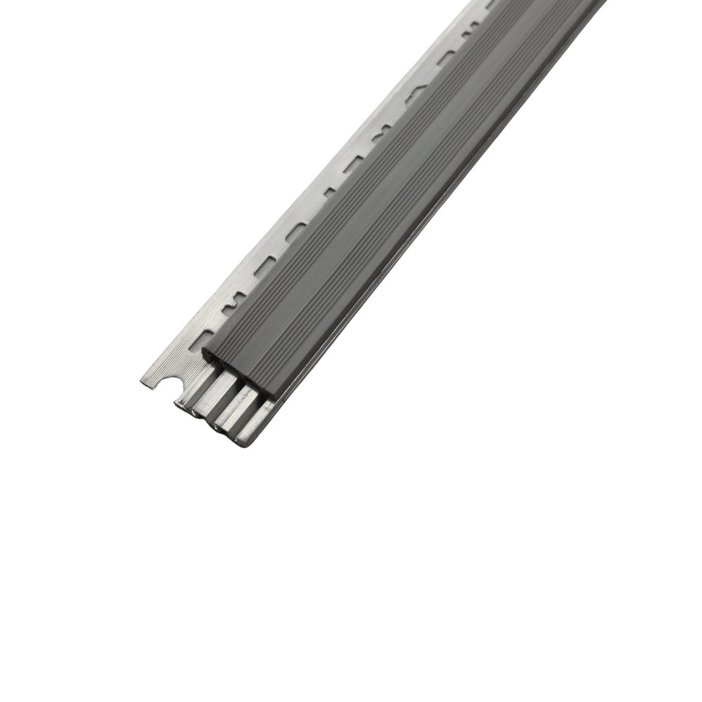 Nariz de Escalon Aluminio 35mm Nefusac Rodo Paso con Tapa PVC Gris de 2.40mt