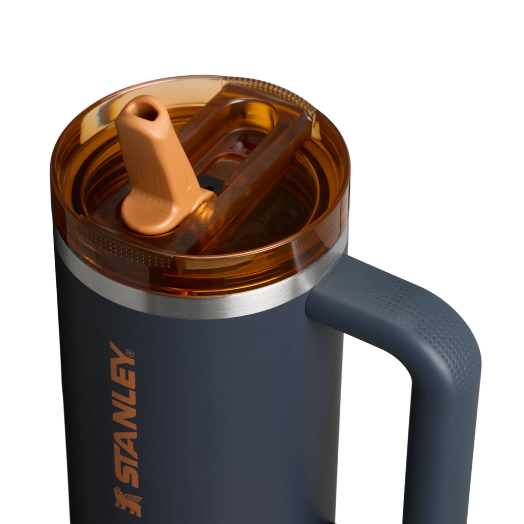 Quencher ProTour™ Flip Straw 890 ml