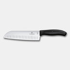 Cuchillo Santoku Swiss Classic c/alvéolos. Hoja 17 cm